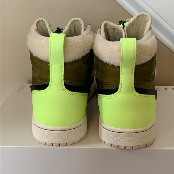 AIR JORDN 1 HIGH - Picture 6 of 7